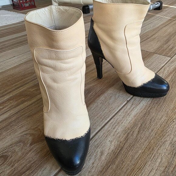 Chanel Blizzard Black&White Knee High Boots Retail $1500 37C - Picture 2 of 16